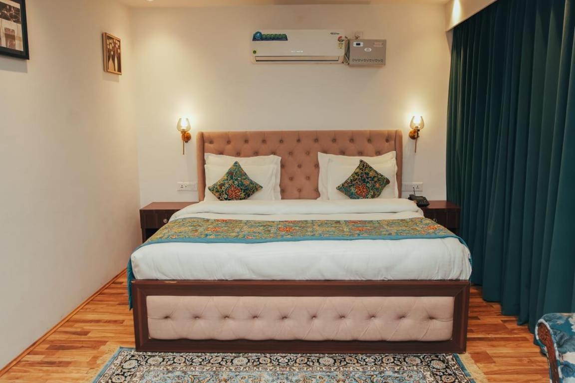 Srinagar Group Of Hotels Экстерьер фото