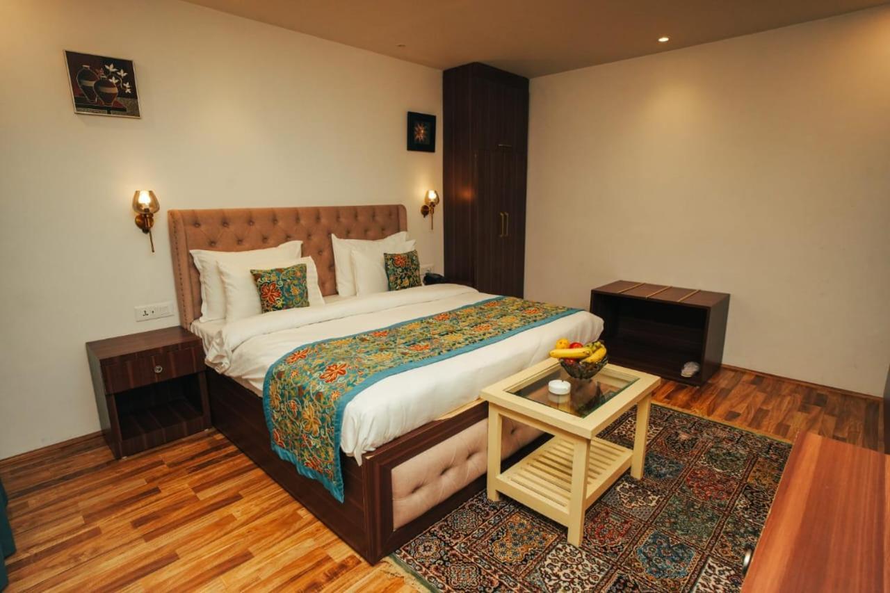 Srinagar Group Of Hotels Экстерьер фото