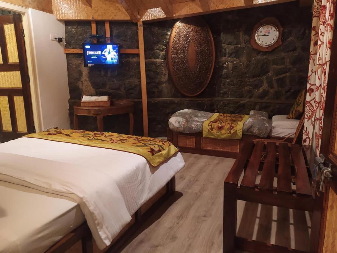 Srinagar Group Of Hotels Экстерьер фото