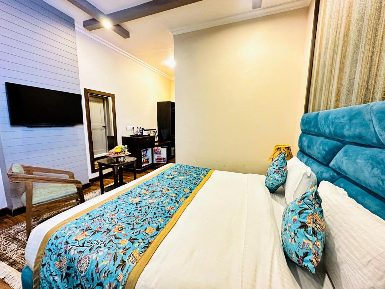 Srinagar Group Of Hotels Экстерьер фото