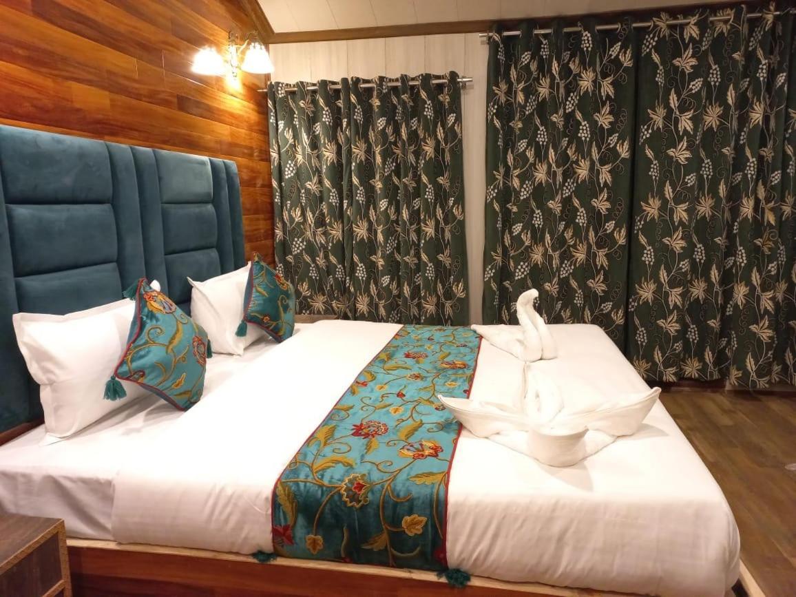 Srinagar Group Of Hotels Экстерьер фото