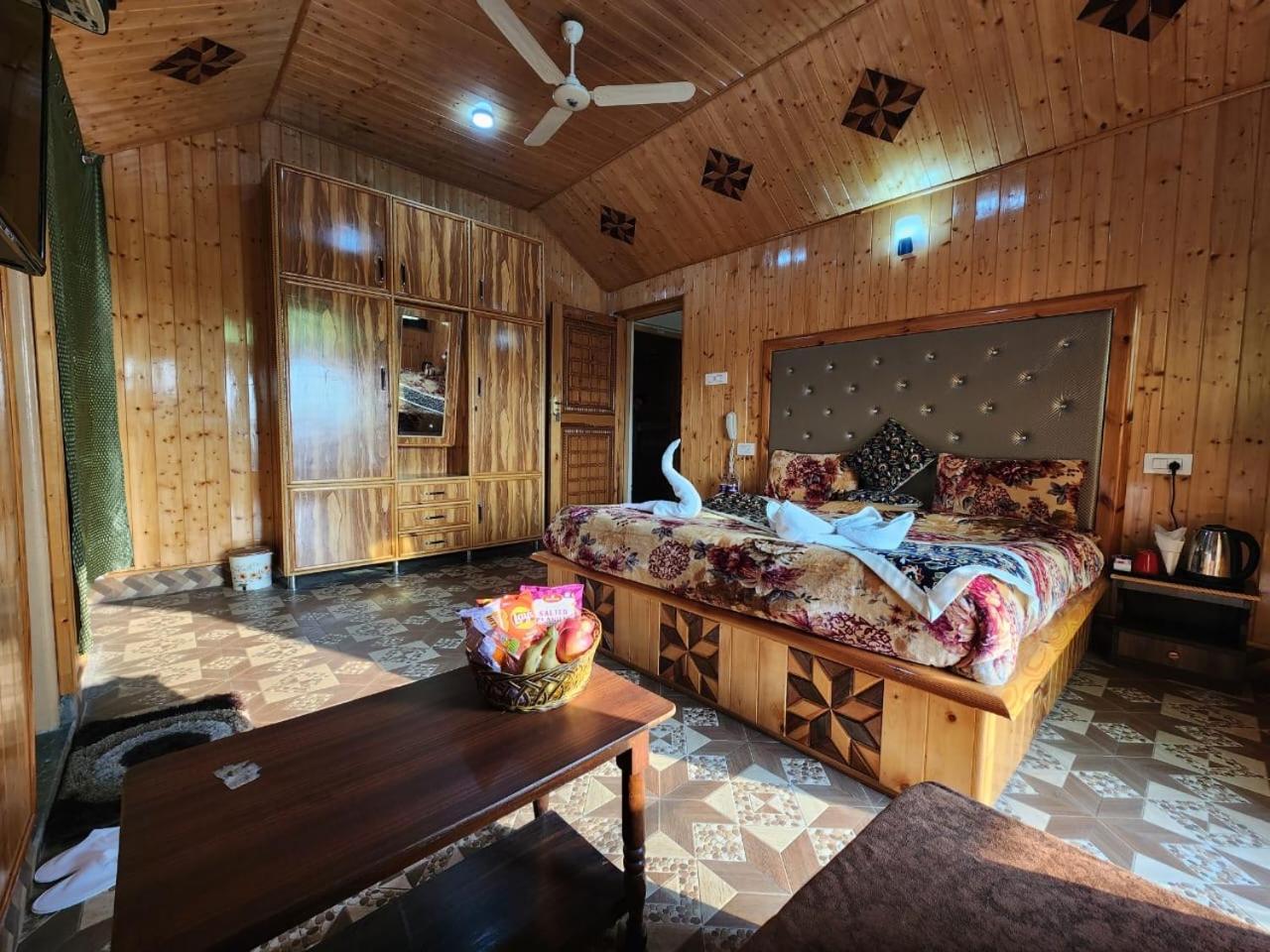Srinagar Group Of Hotels Экстерьер фото