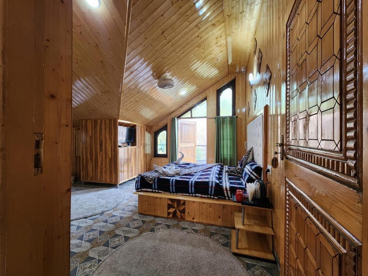 Srinagar Group Of Hotels Экстерьер фото