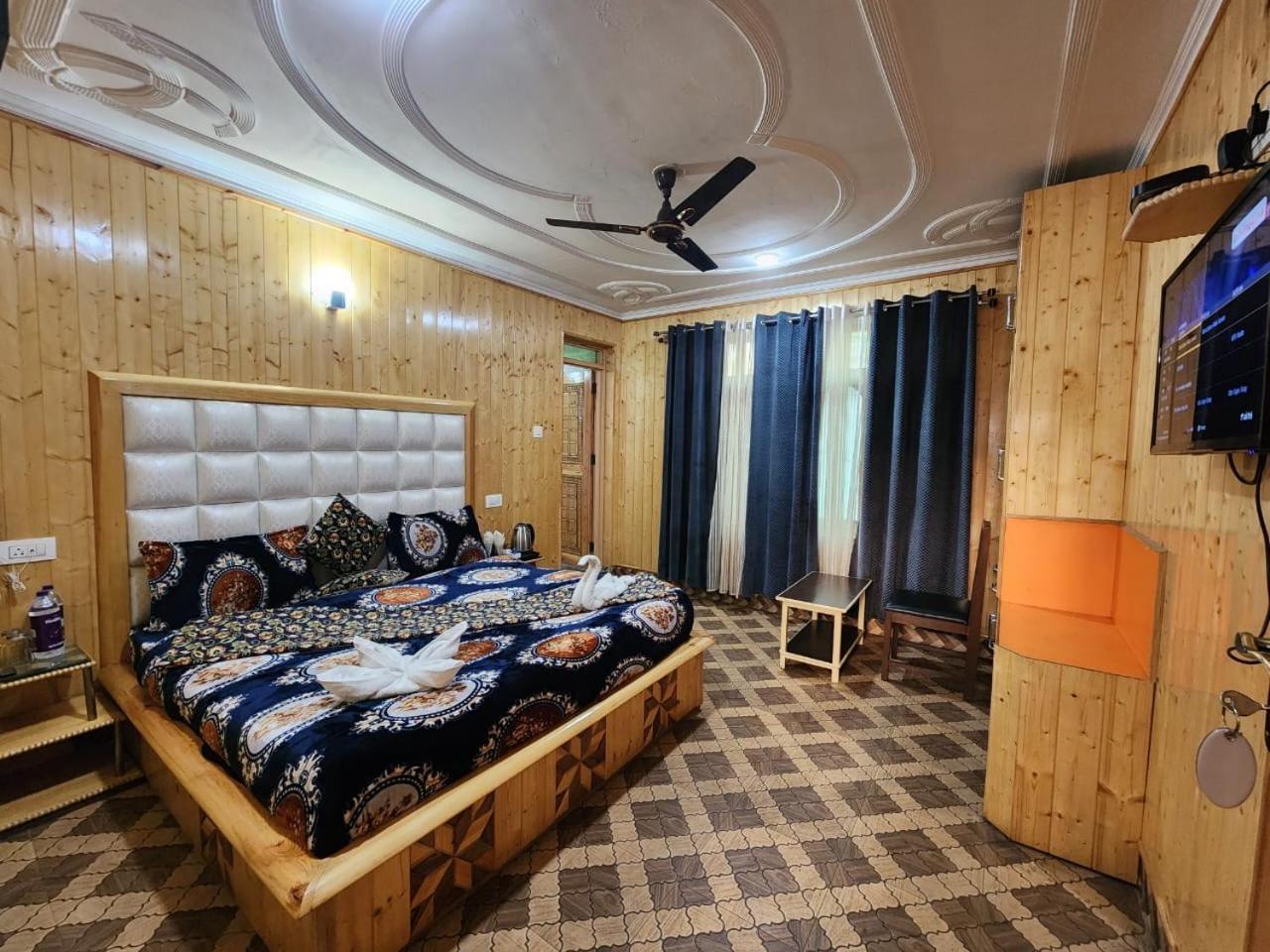 Srinagar Group Of Hotels Экстерьер фото