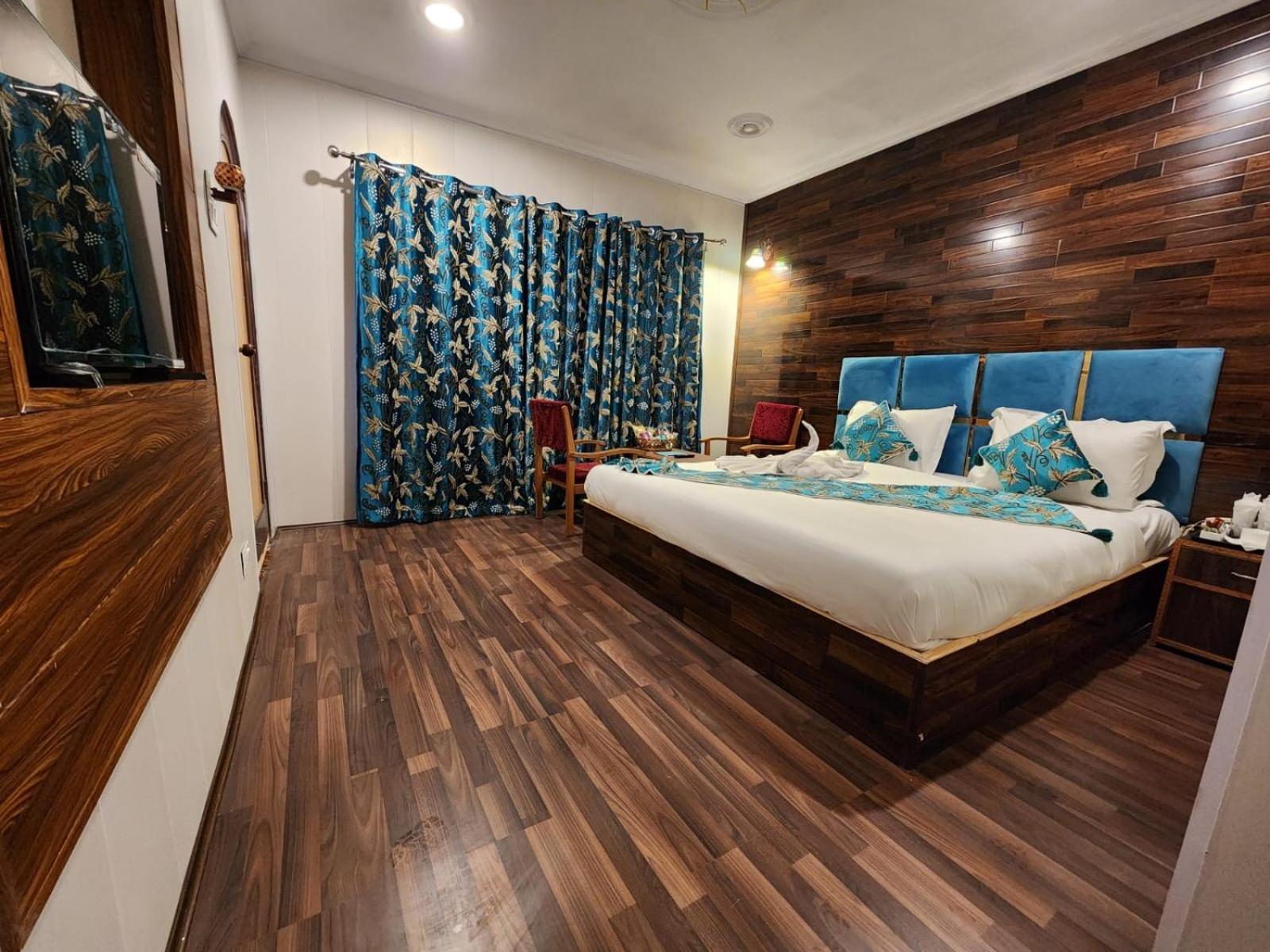 Srinagar Group Of Hotels Экстерьер фото