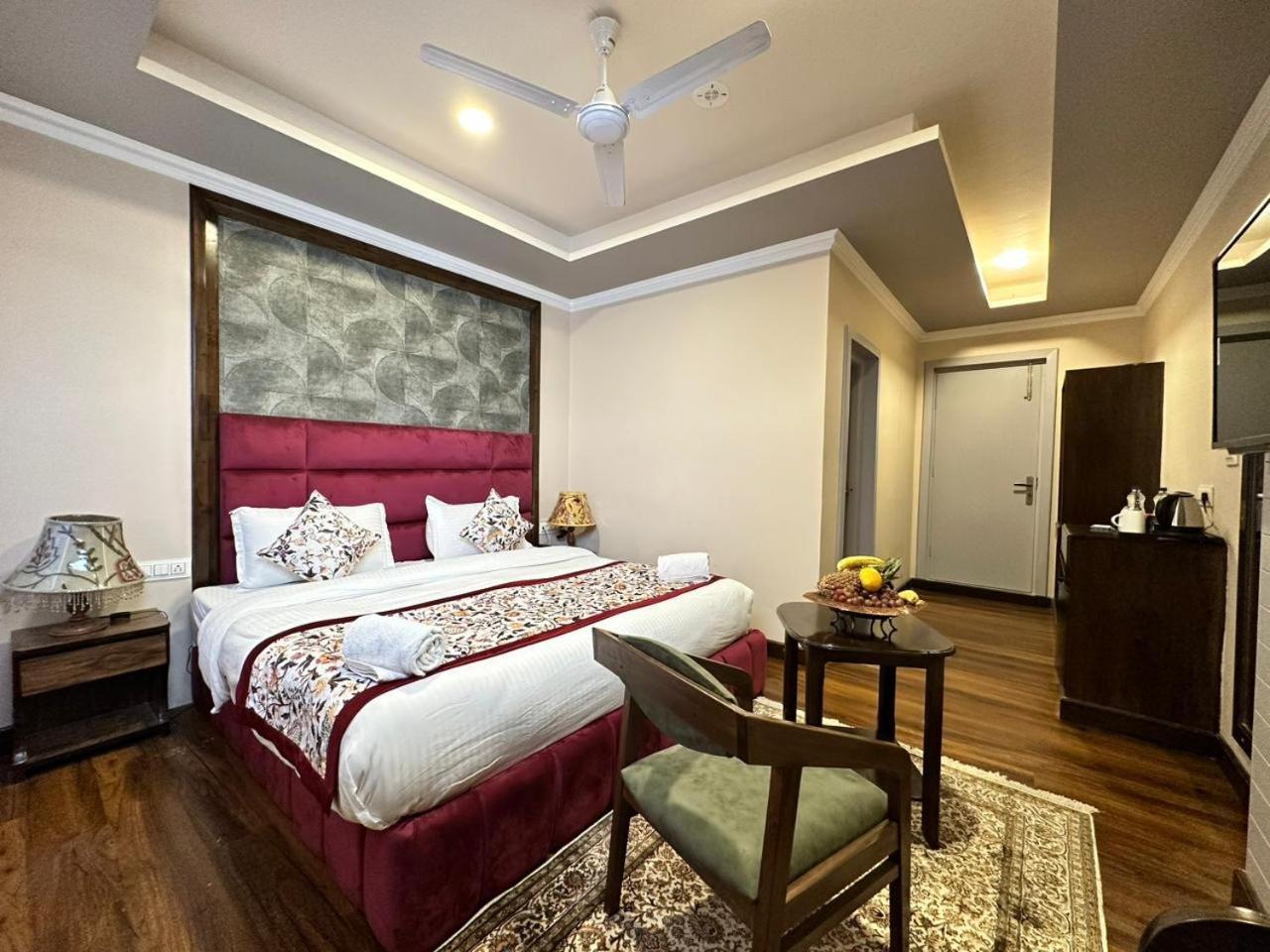 Srinagar Group Of Hotels Экстерьер фото